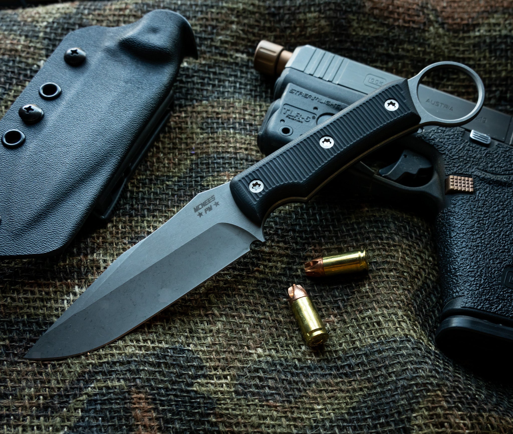 Ringed Agent Fixed Blade